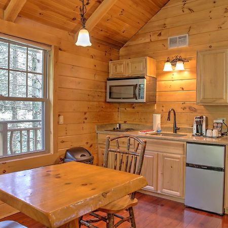 מילסבורג Whispering Pines Treehouse By Amish Country Lodging מראה חיצוני תמונה