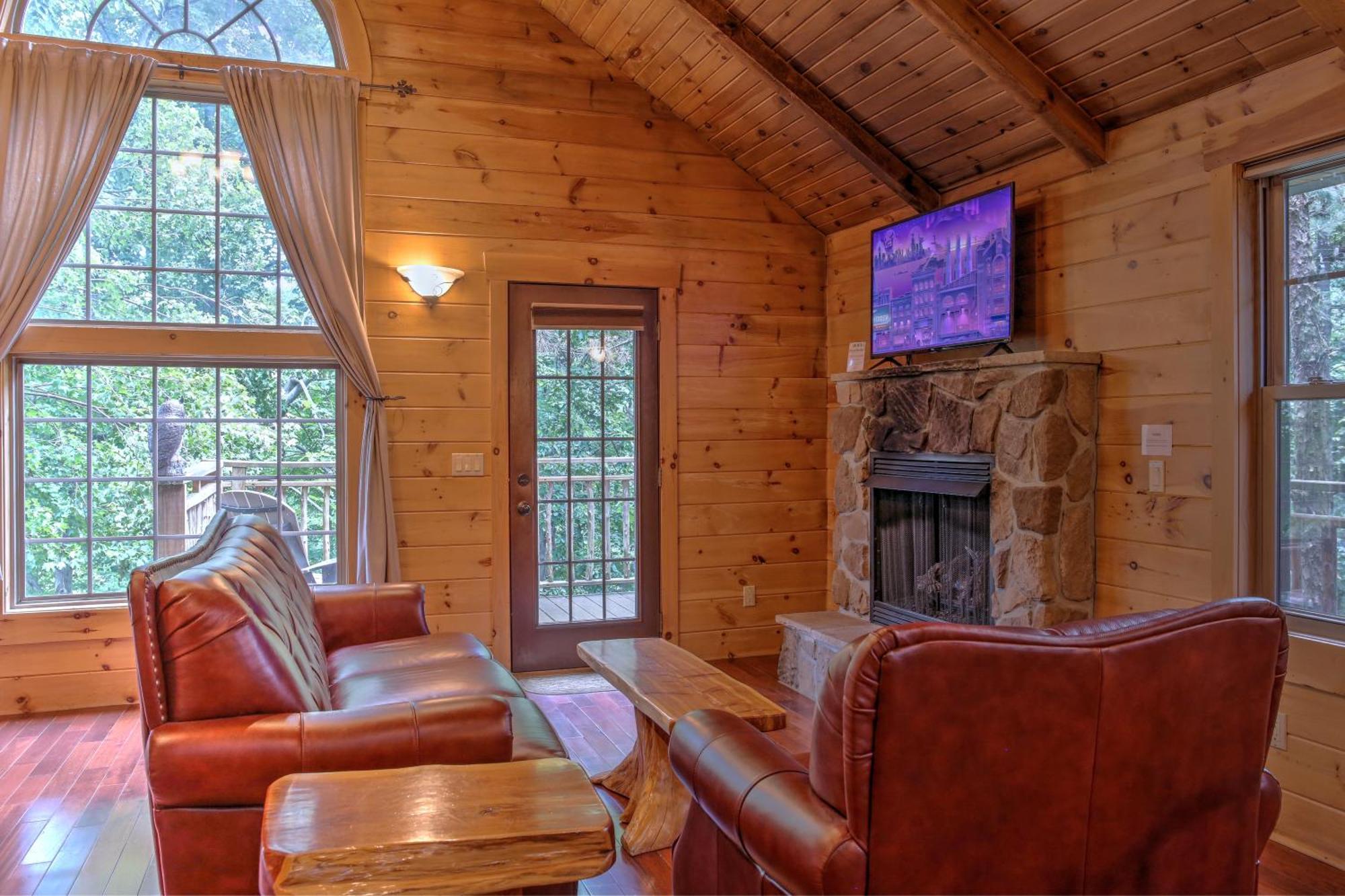 מילסבורג Whispering Pines Treehouse By Amish Country Lodging מראה חיצוני תמונה